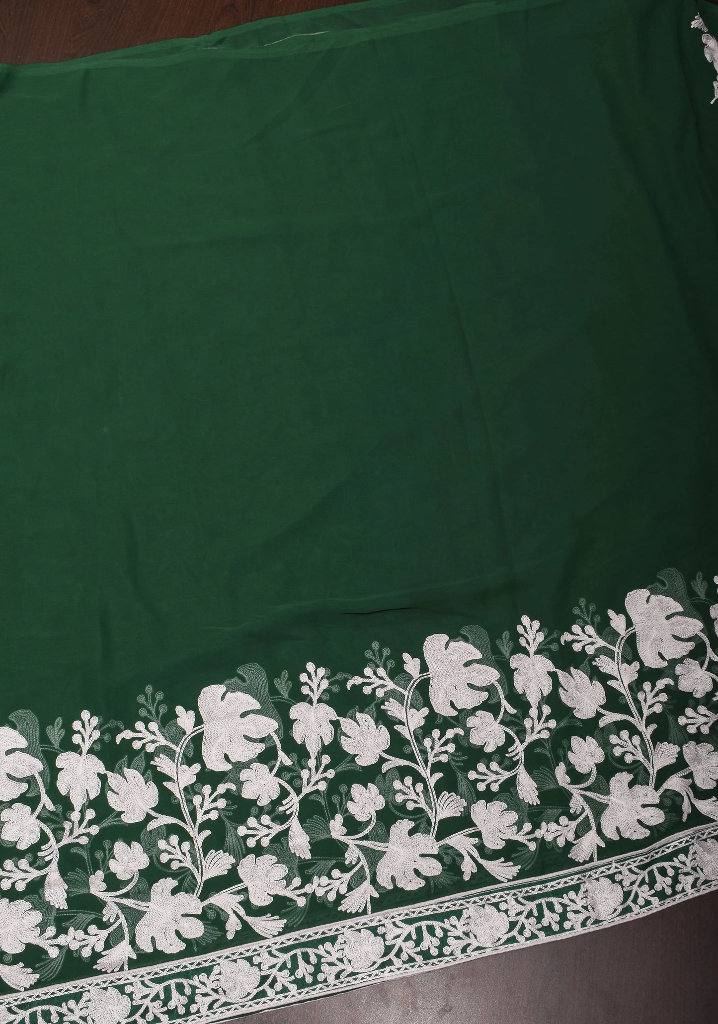 Half Jaal Kashmiri Aari Embroidered Floral Saree in Emerald Green Georgette
